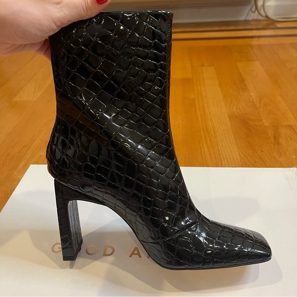Good American Women’s Crocodile Patent Leather Ankle Booties Black GA244C-X Sz 7 - Picture 10 of 13